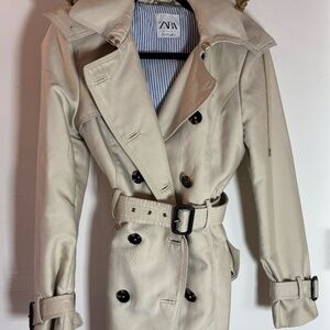 Zara Cropped Beige Belted Trench- LIKE NEW!